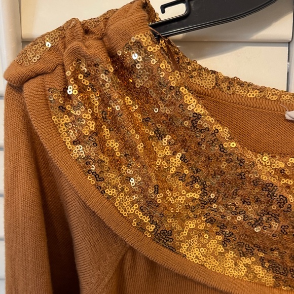Sequin Trim Long Sleeve Top in Rust orange size PS - Picture 7 of 11
